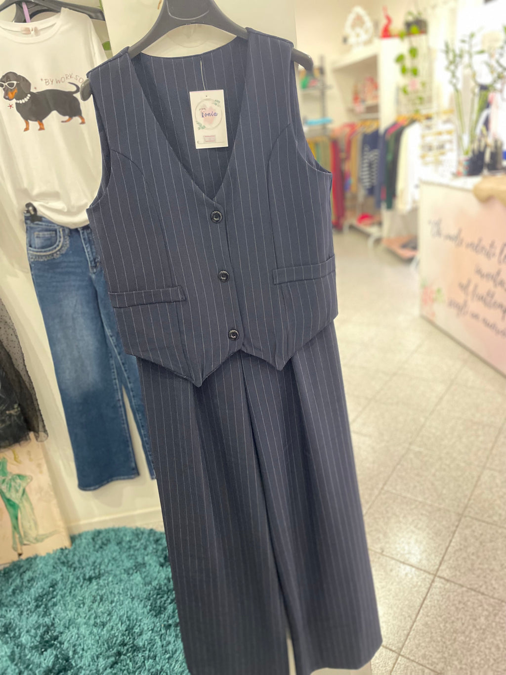 Completo gessato blu