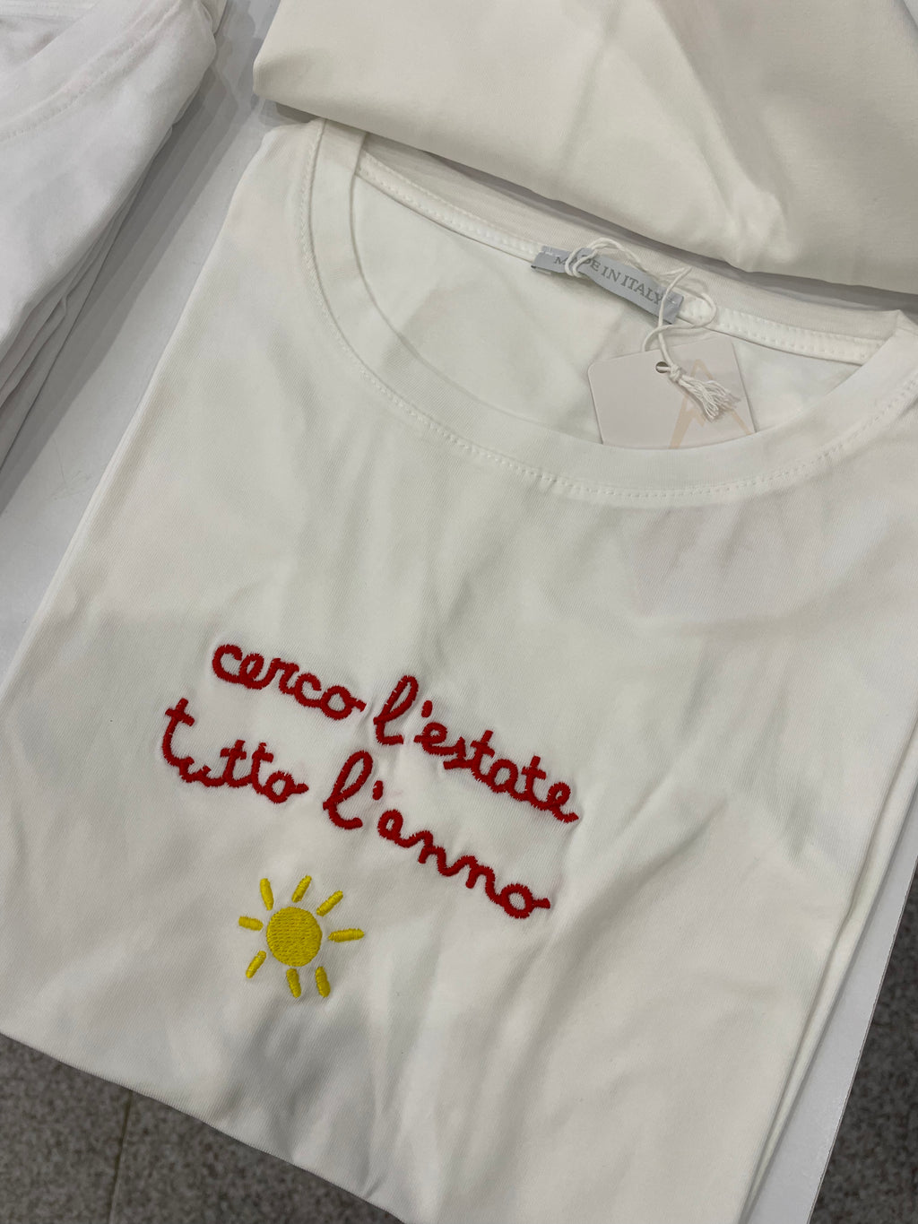 T-shirt ricamo