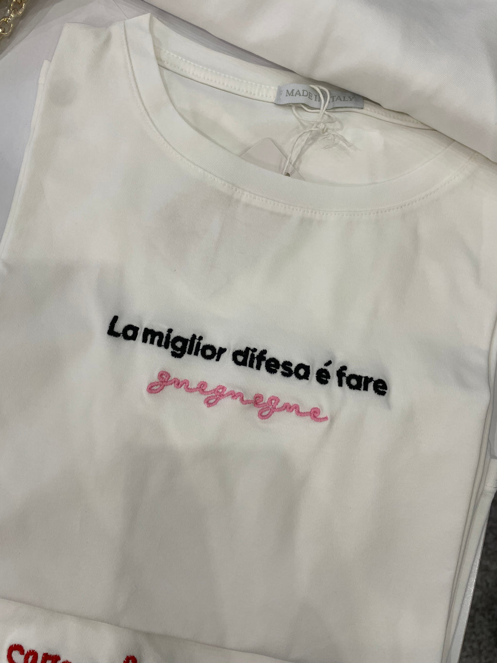 T-shirt ricamo