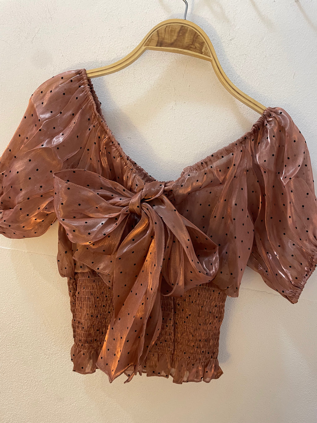 Blusa Cropped pois oro
